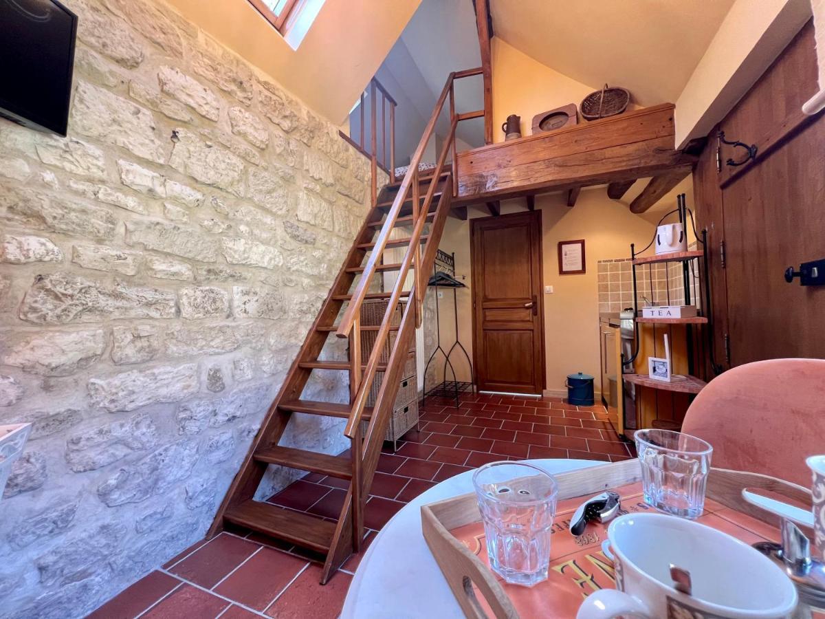 Le Studio Au Bon Marechal Ζιβερνί Εξωτερικό φωτογραφία